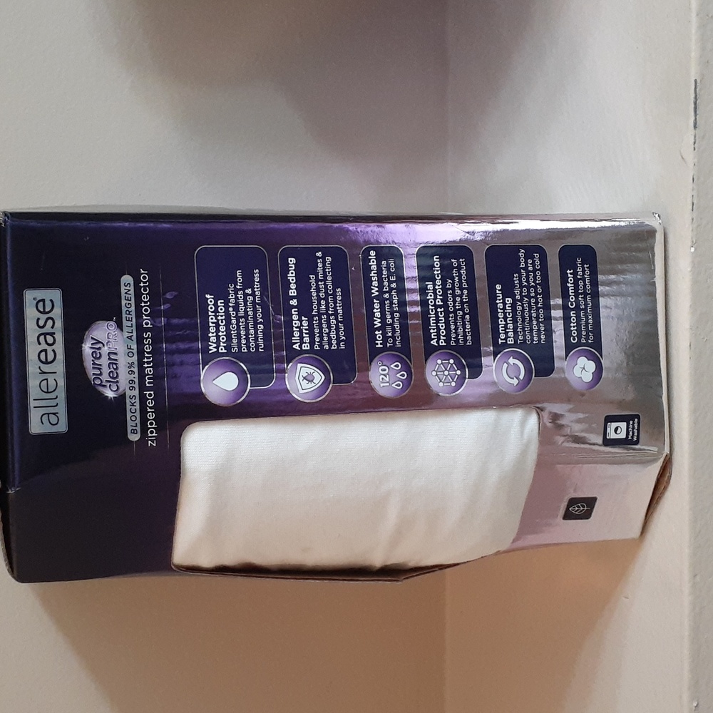 NIB Allerease zippered mattress protector size Full - Picture 5 of 7